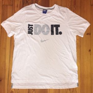 Nike women’s large t shirt